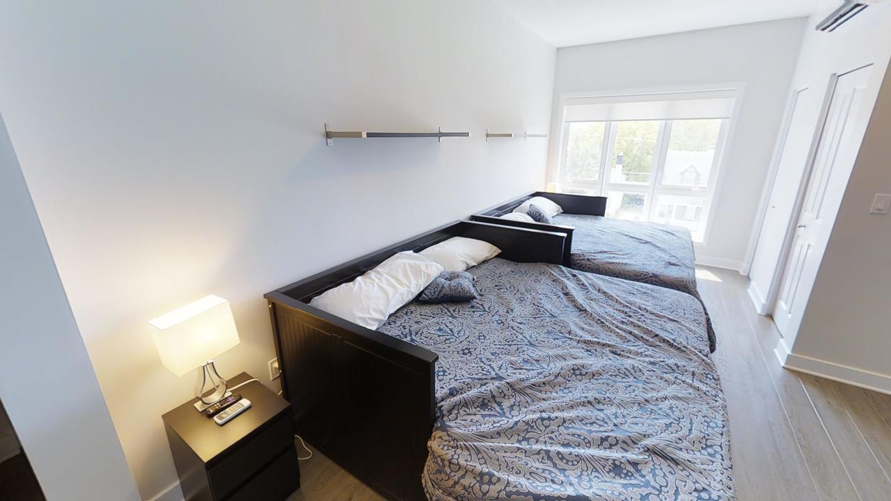 Apartment The Spire @ 87 Mann Ottawa
